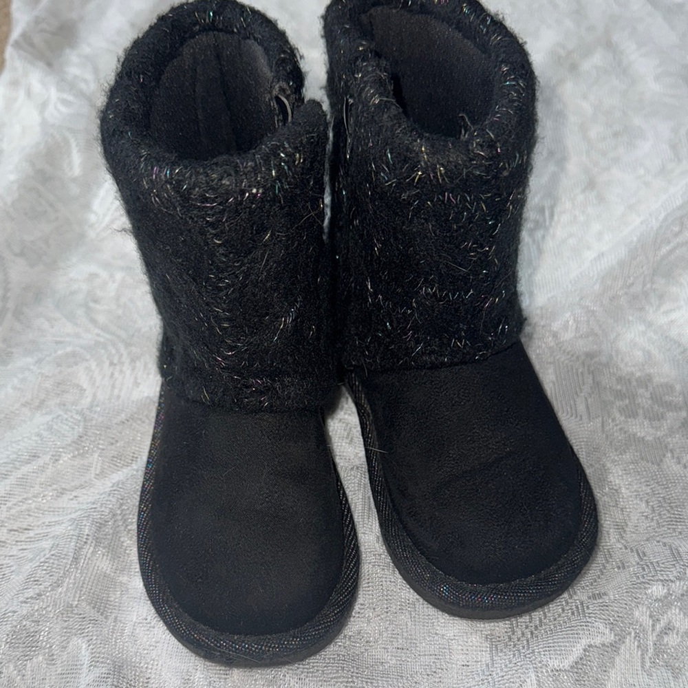Toddler Girl’s Cozy Black Knit Boots